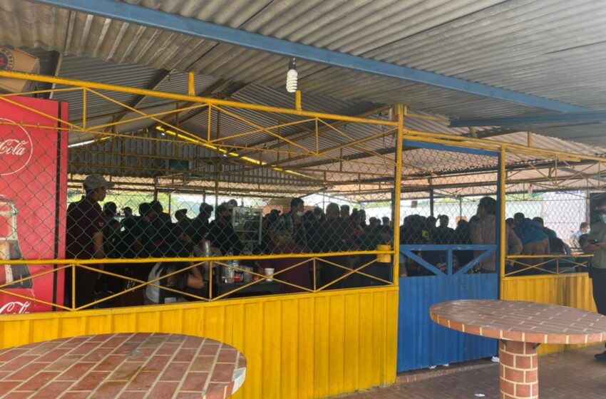  Aseguran a 128 migrantes en la autopista Nuevo Tepa – Cosoleacaque al sur de Veracruz