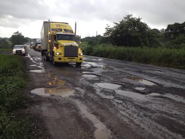  Carreteras del sur de Veracruz continuan siendo un “lastre”: Canacar