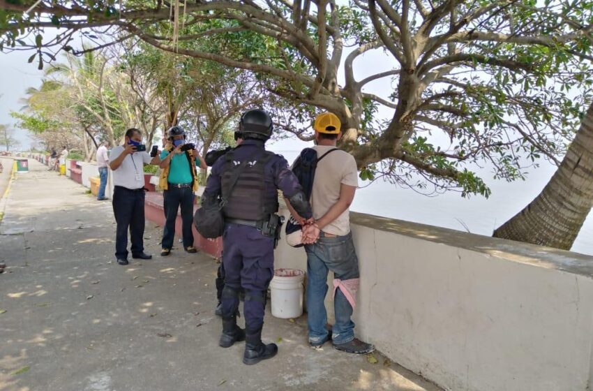  Dulcero intenta robarse a un menor de edad en Coatzacoalcos