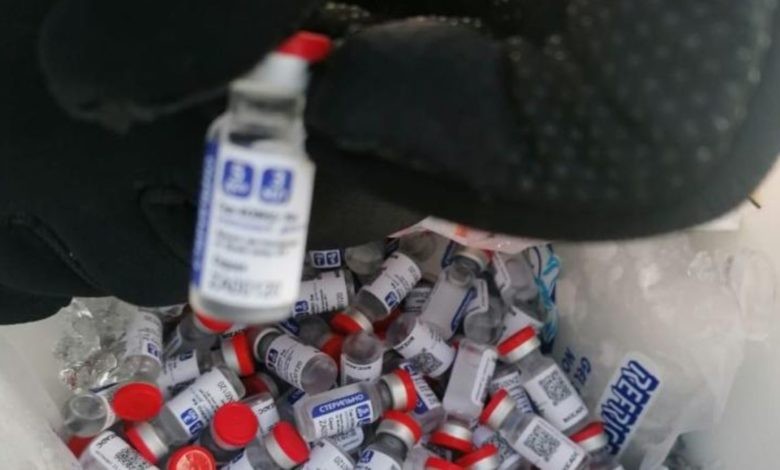  Miles de vacunas Sputnik V son decomisadas en aeropuerto de Campeche; serían enviadas a Honduras