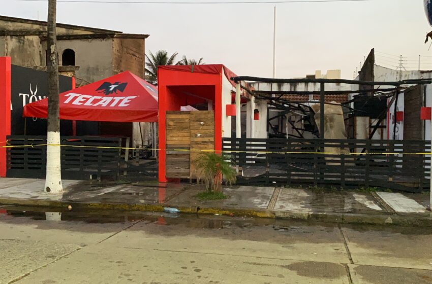  Atacan con bomba molotov al bar “La Tóxica” en Coatzacoalcos