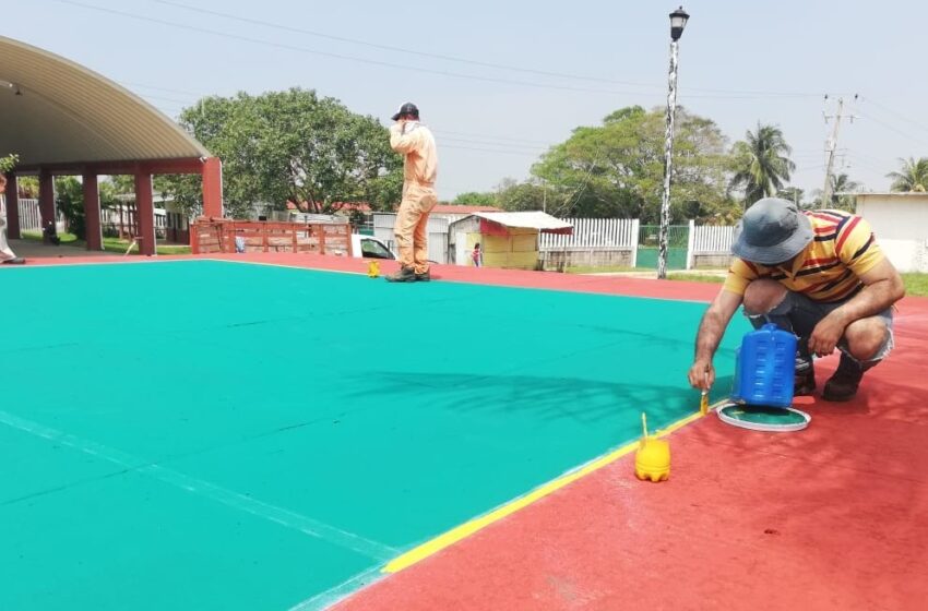  Rehabilita Ayuntamiento cancha de voleibol del Ejido Guillermo Prieto