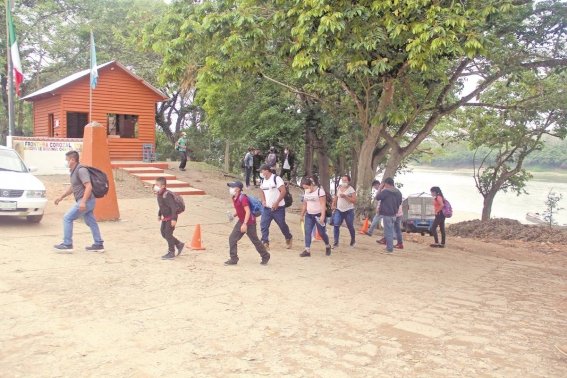  Muro militar empuja a migrantes a la Selva Lacandona
