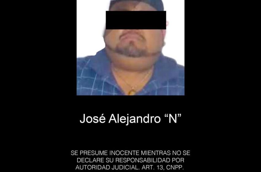  Resguarda SSP a 53 migrantes en Texistepec; dos sujetos fueron detenidos.