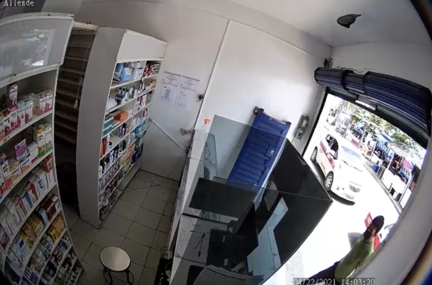  Sujeto solitario roba el dinero de las ventas en una farmacia de Villa Allende