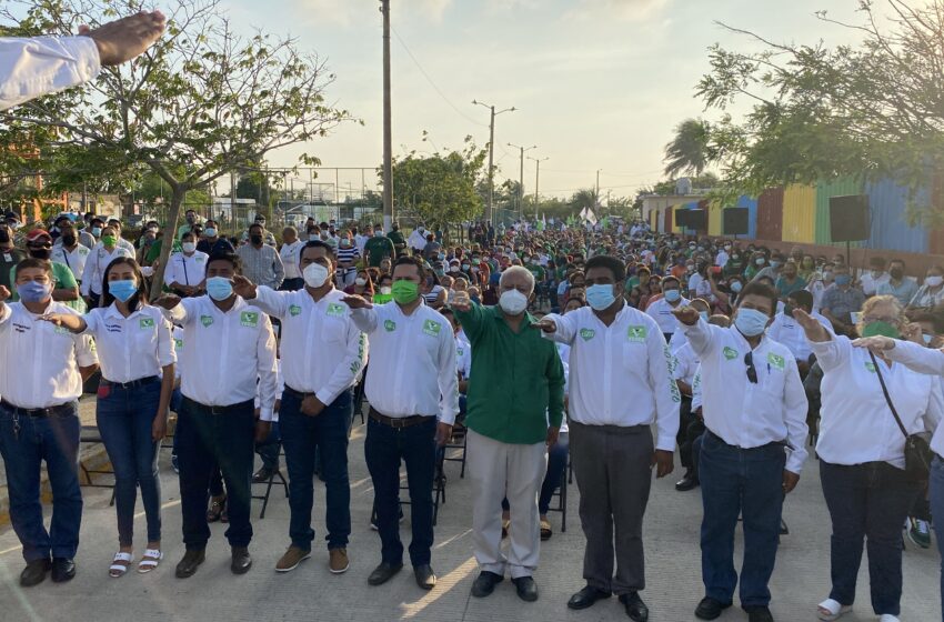  Toma protesta Felipe de Jesús Rodríguez Gallegos como dirigente del PVEM en Coatzacoalcos