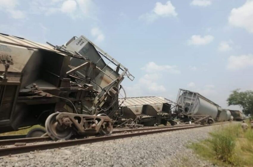  Tren carguero sufre falla y se descarrila en Veracruz