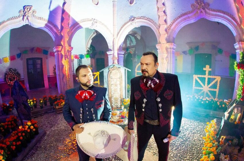  Pepe Aguilar descuenta a su hijo la mitad del sueldo por impuntual.