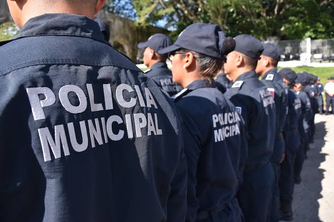  Elementos policiacos son puestos a dieta por problemas de obesidad, pero sólo la mitad cumple con el régimen alimenticio