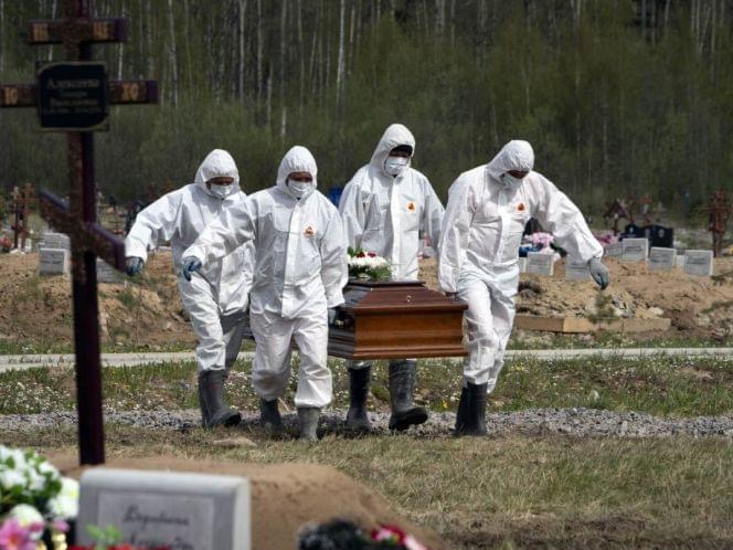  Toca Rusia nuevo récord de muertes diarias por covid-19