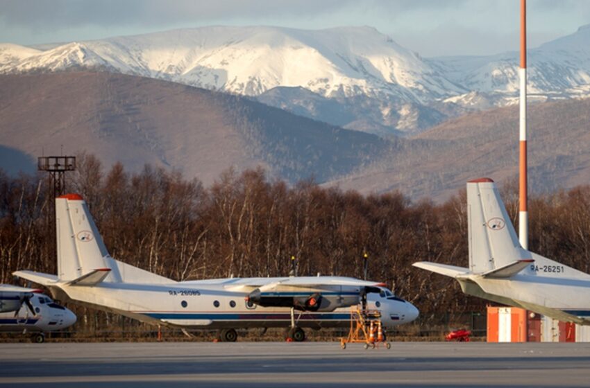 Avión se estrella con 28 personas en el este de Rusia