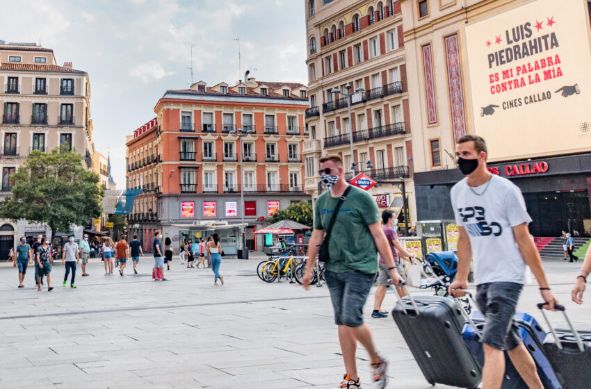  La llegada de turistas internacionales se hunde un 69,7% hasta mayo y el gasto cae hasta los 3.349 millones.