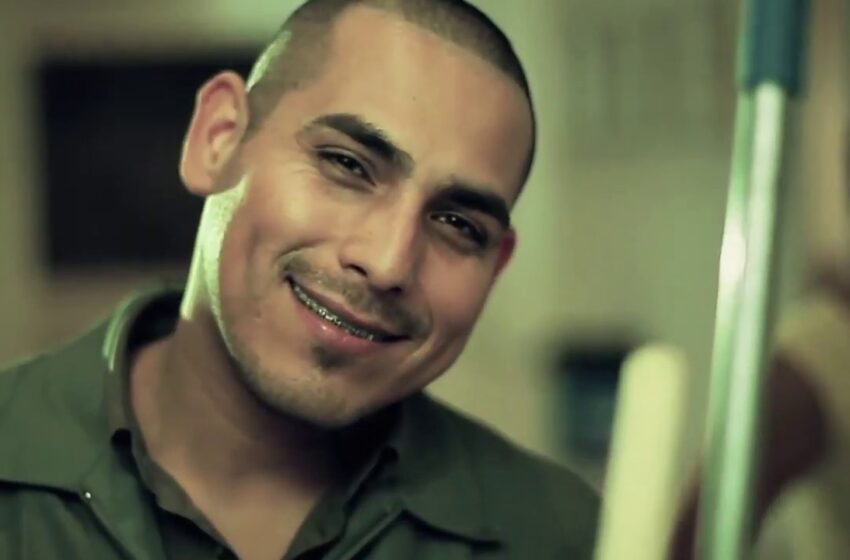  ¿QUÉ HA SIDO DE ESPINOZA PAZ? EL CANTANTE REGRESA A MÉXICO.