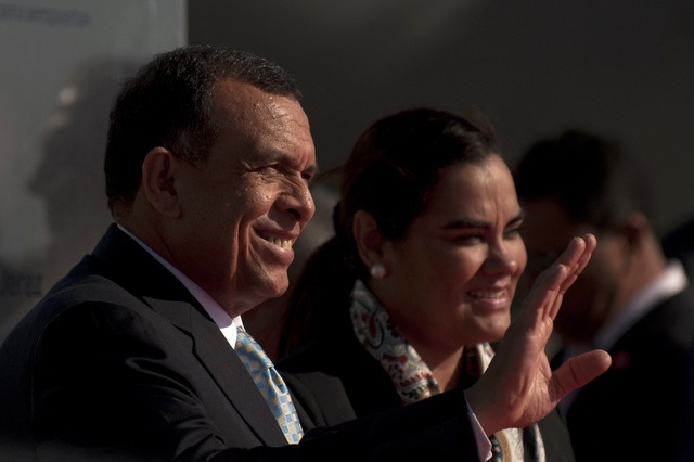  Prohíbe EU el ingreso del ex presidente de Honduras Lobo Sosa