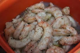  Mueren abuelitos intoxicados por comer mariscos echados a perder