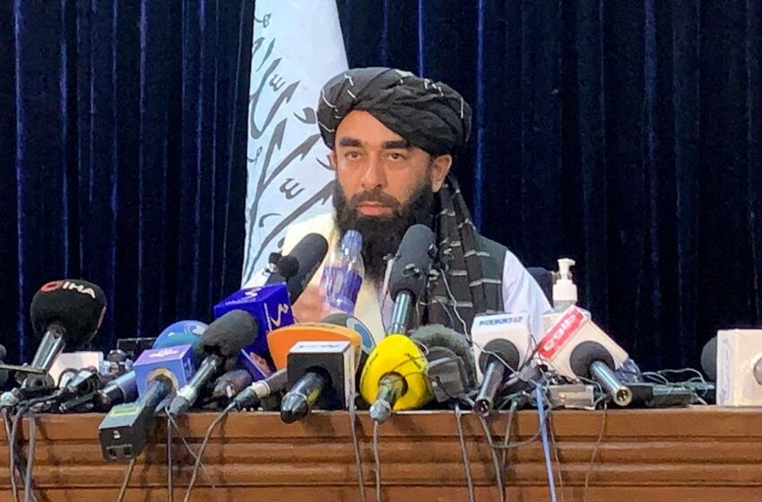  Talibanes prometen respetar derechos de mujeres en Afganistán; afirman que no buscan venganza