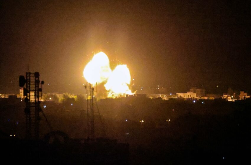  Israel lanza ataque contra Gaza en respuesta a un cohete disparado hoy