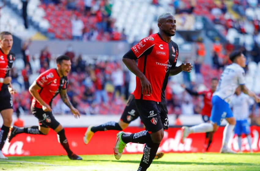  El VAR se roba el espectáculo en el triunfo del Atlas 2-1 ante Monterrey