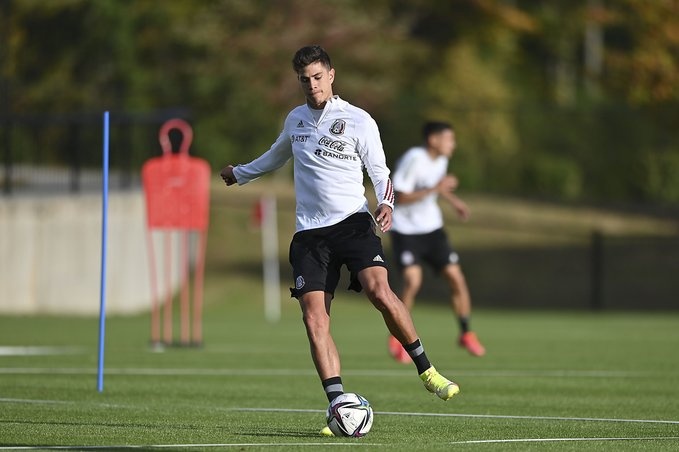  Urge preparar a más futbolistas para el ‘Tri’: Rubén Matturano