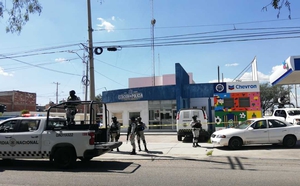  Atacan a balazos casetas de la Policía Municipal de León; hay un muerto