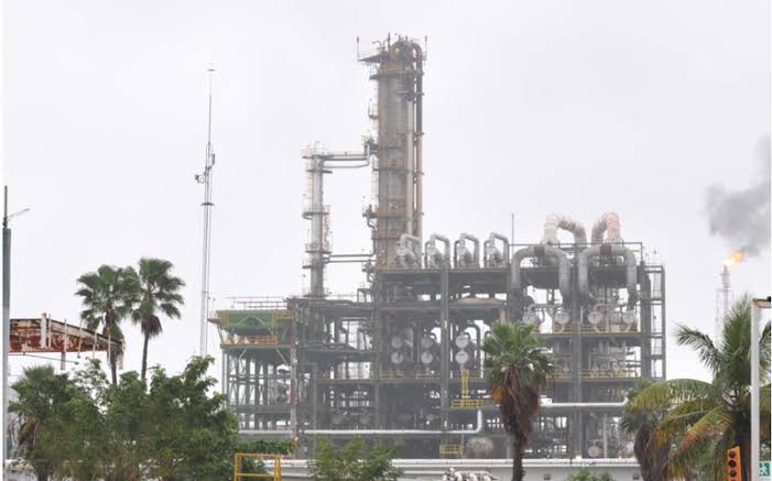  Alcaldesa electa de Nanchital llama a Pemex a brindar mantenimiento a sus ductos