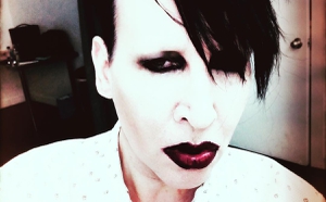  Policía catea la casa de Marilyn Manson tras acusaciones de abuso sexual