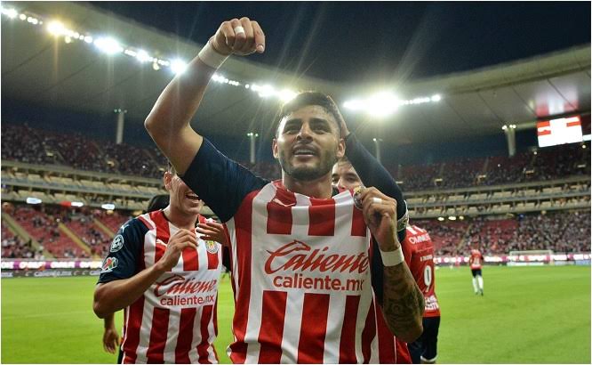  Chivas golea a Mazatlán en su debut en el Clausura 2022