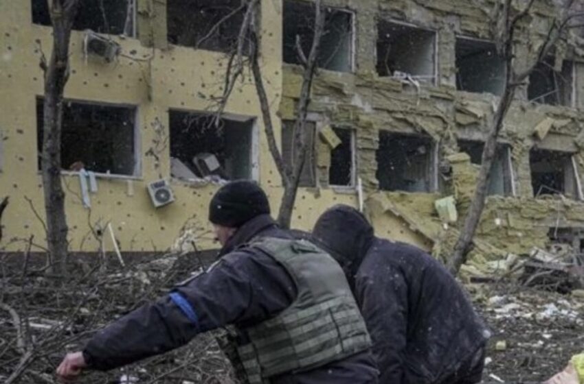  Muere mujer embarazada tras ataque ruso a maternidad en Ucrania