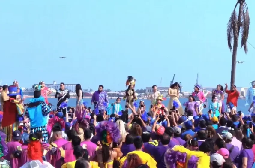  Presentan a candidatos a reyes del Carnaval de Veracruz 2022