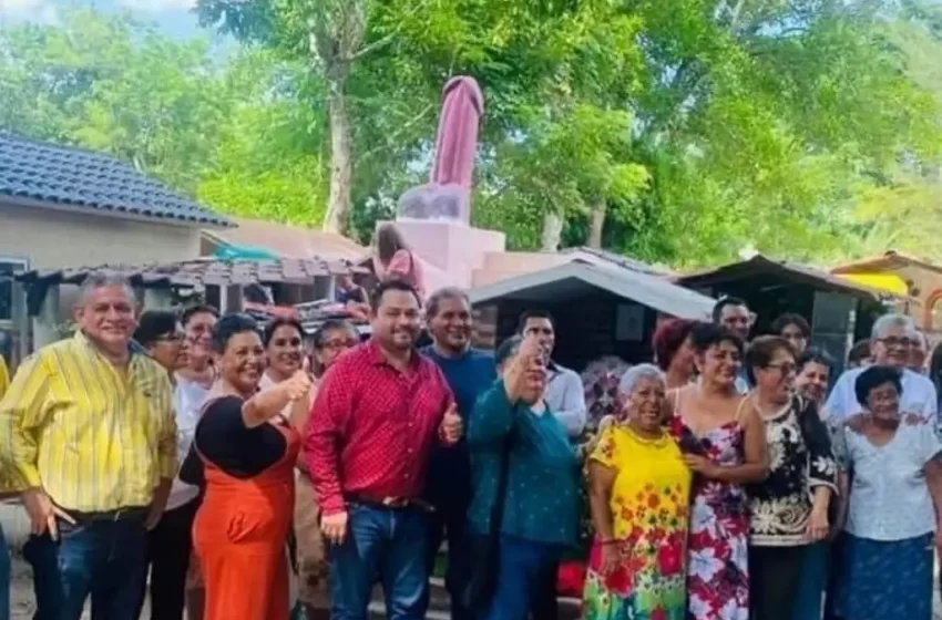  Colocan monumento al p3n3 sobre tumba de mujer en un municipio de Veracruz