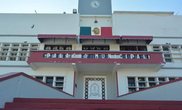  Funcionarios públicos discriminan a sus trabajadores