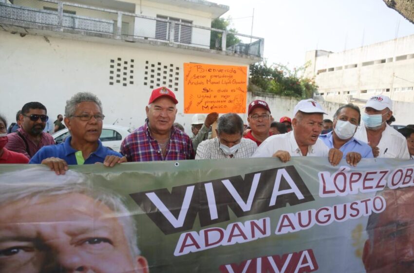  Petroleros piden a AMLO ser reinstalados en sus trabajos