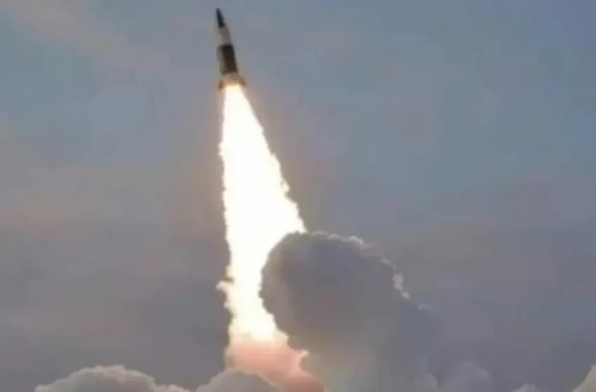  Corea del Norte lanza dos misiles balísticos de corto alcance al mar de Japón