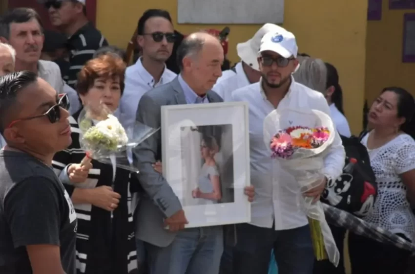  Dan último adiós a la maestra Verónica; fue asesinada en Orizaba, Veracruz