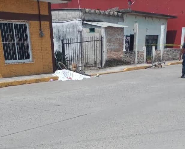  Fiscalía investiga asesinato a puñaladas de menor de edad en Tecolutla, Veracruz
