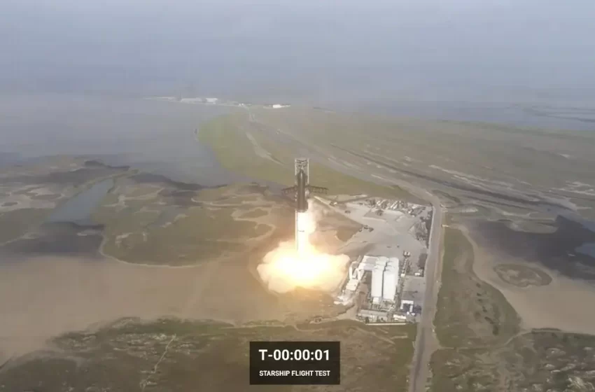  Explota el Starship en el aire, poco después de despegar