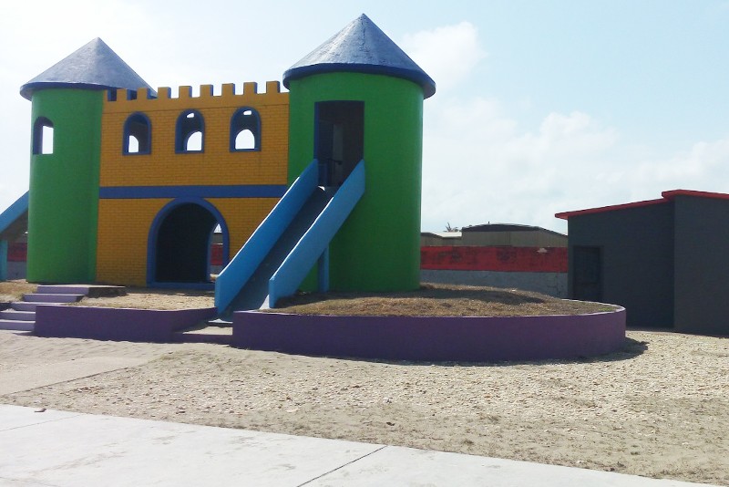  Demolerán juego infantil del parque Playa Sol por casos de suicidios