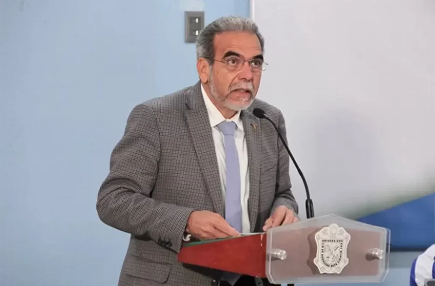  En análisis más quejas de acoso sexual contra maestros de UV: Rector