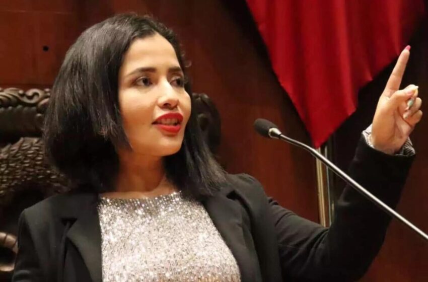  Senadora morenista retoma su escaño, tras polémica y fugaz licencia