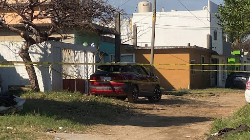  Lanzan bombas molotov contra casa en Coatzacoalcos, esto se sabe